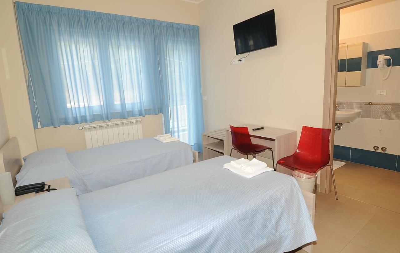 ラクイラ Casa Ospitalita San Giuseppe Bed & Breakfast エクステリア 写真